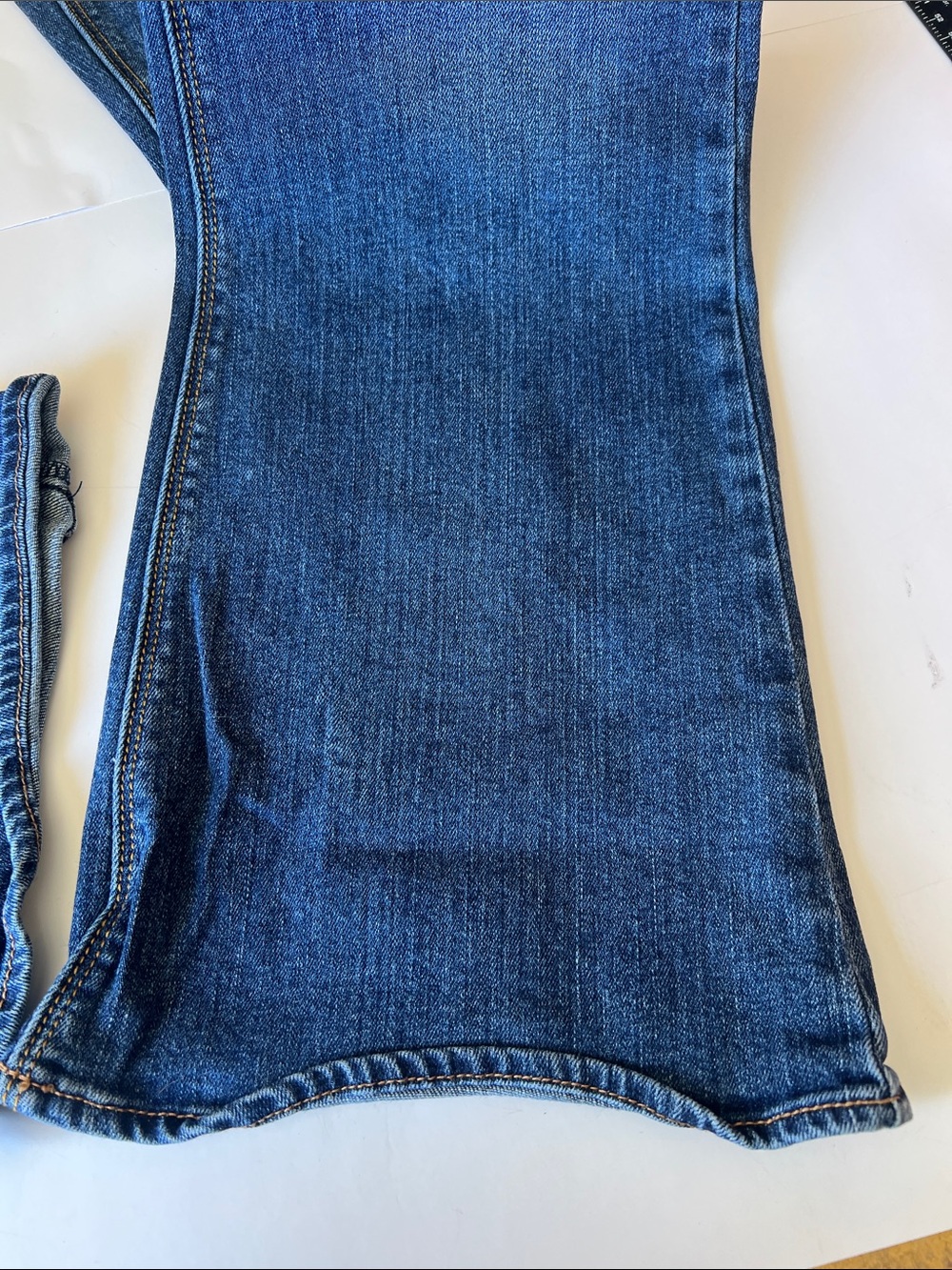 American Eagle Outfitters Women’s Boot Cut Jeans - Medium Blue Wash - Picture 8 of 12